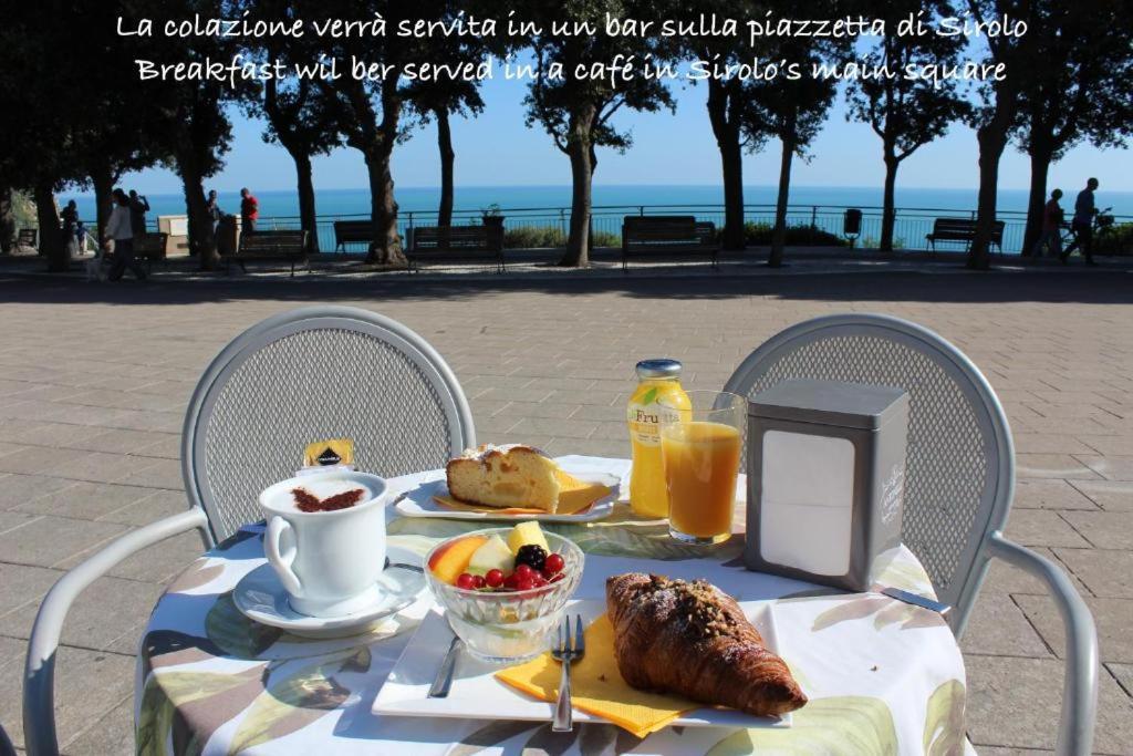 Amare Sirolo Bed & Breakfast Екстериор снимка
