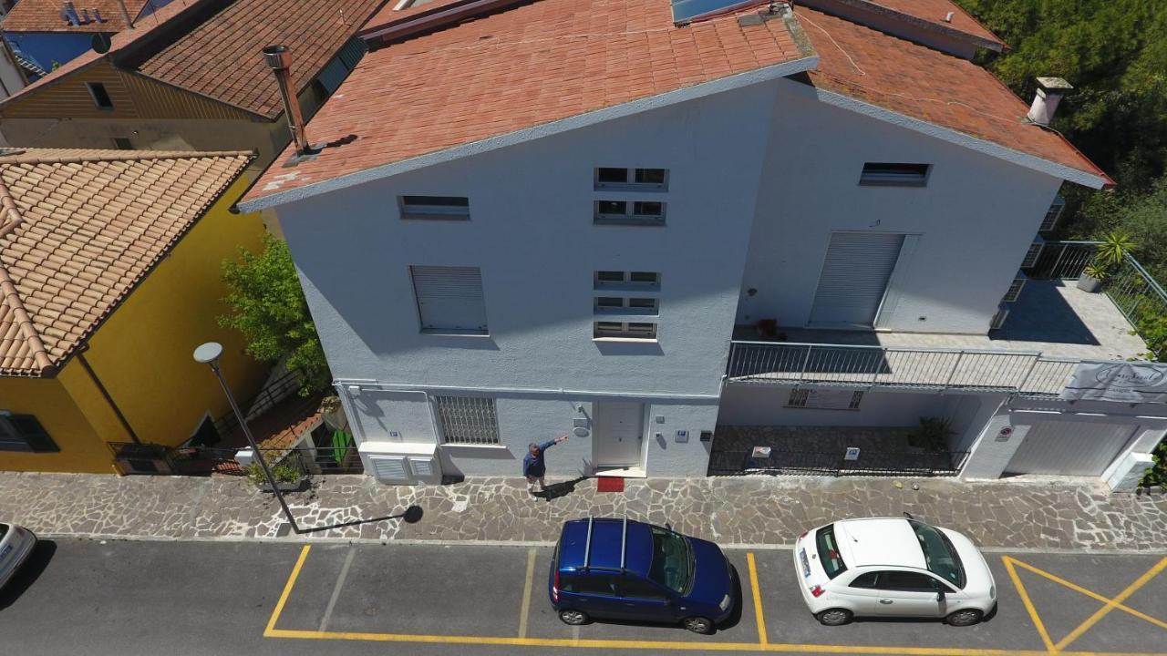 Amare Sirolo Bed & Breakfast Екстериор снимка